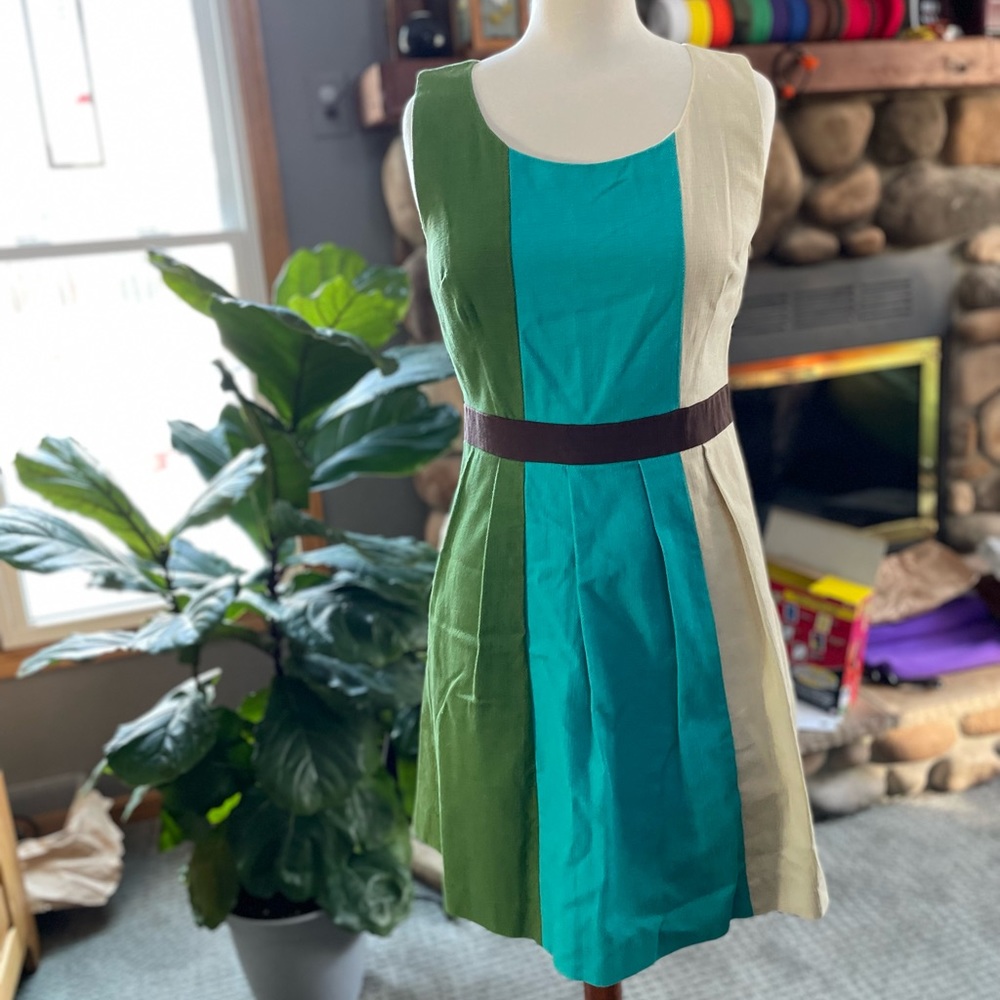 Tabitha colorblock A-line dress - excellent condition- worn 2-3 times. Size 6